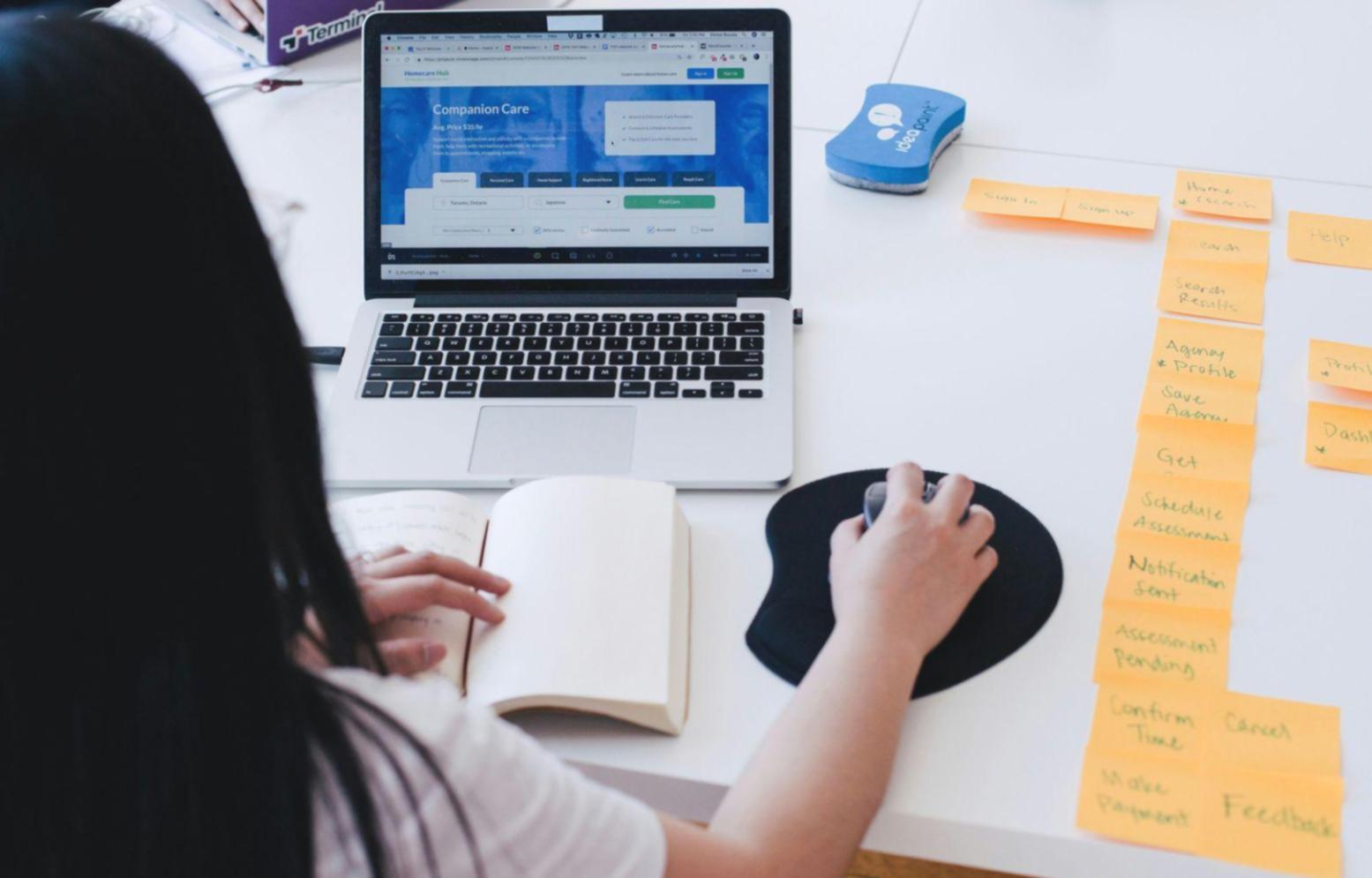 Análisis financiero profesional con gráficos y datos
